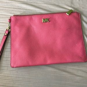 Michael kors wristlet